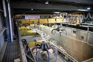 An image showing crane claws at a Konecranes facility.